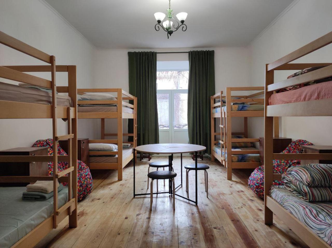 Hostel Europe-U Lviv Extérieur photo