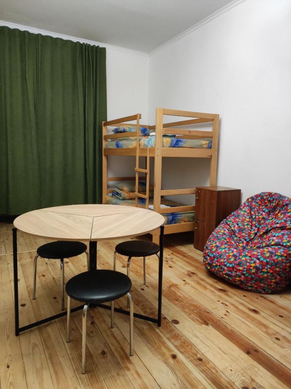 Hostel Europe-U Lviv Extérieur photo